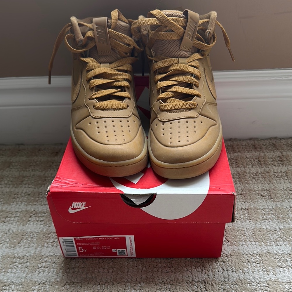 Nike Court Borough Mid 2 Hi-Top Sneakers